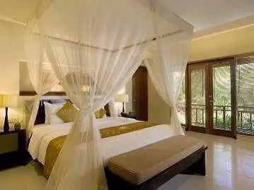 Hotel The Kunja 5*