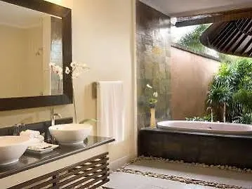 Hotel The Kunja 5*