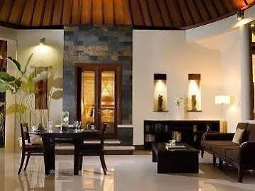 Hotel The Kunja 5*